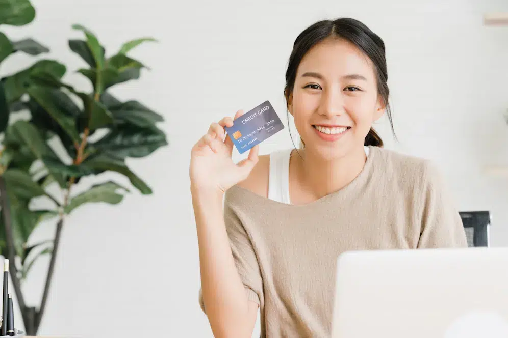 beautiful asian woman using computer laptop buying online shopping 7861 798
