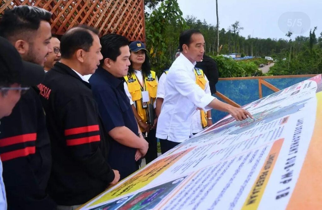 Presiden Jokowi mengatakan sebanyak delapan lapangan sepak bola akan dibangun di IKN/PSSI