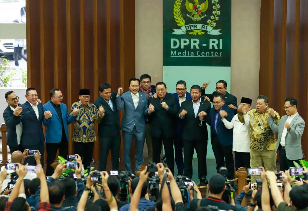 Delapan Fraksi di DPR RI sepakat menolak sistem pemilihan proporsional tertutup, Gedung DPR RI, Senayan, Jakarta, Selasa (30/5/2023). Foto: Golkar