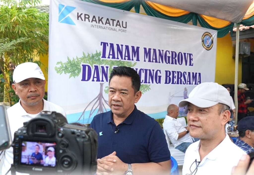 Krakatau International Port (KIP), mengadakan acara mancing bersama pelanggan Krakatau International Port.