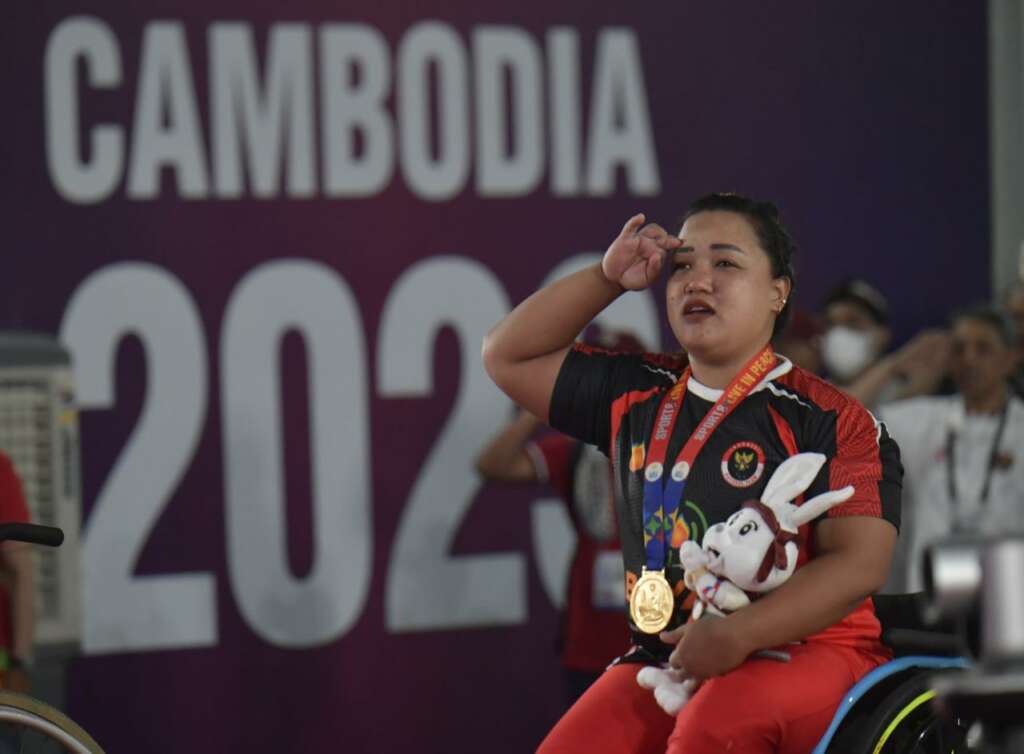 Lifter Shebrioni Raih Emas dan Pecahkan Rekor di Asean Para Games 2023/Kemenpora