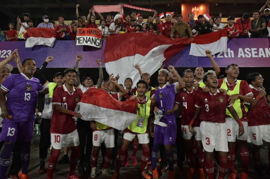 Tim football Cerebral Pasly (CP) Indonesia sukses membekuk tim Myanmar dengan skor telak 5-1 pada babak semifinal yang digelar di Olympic National Stadium, Phnom Penh, Kamboja Rabu (7/6/2023) petang.