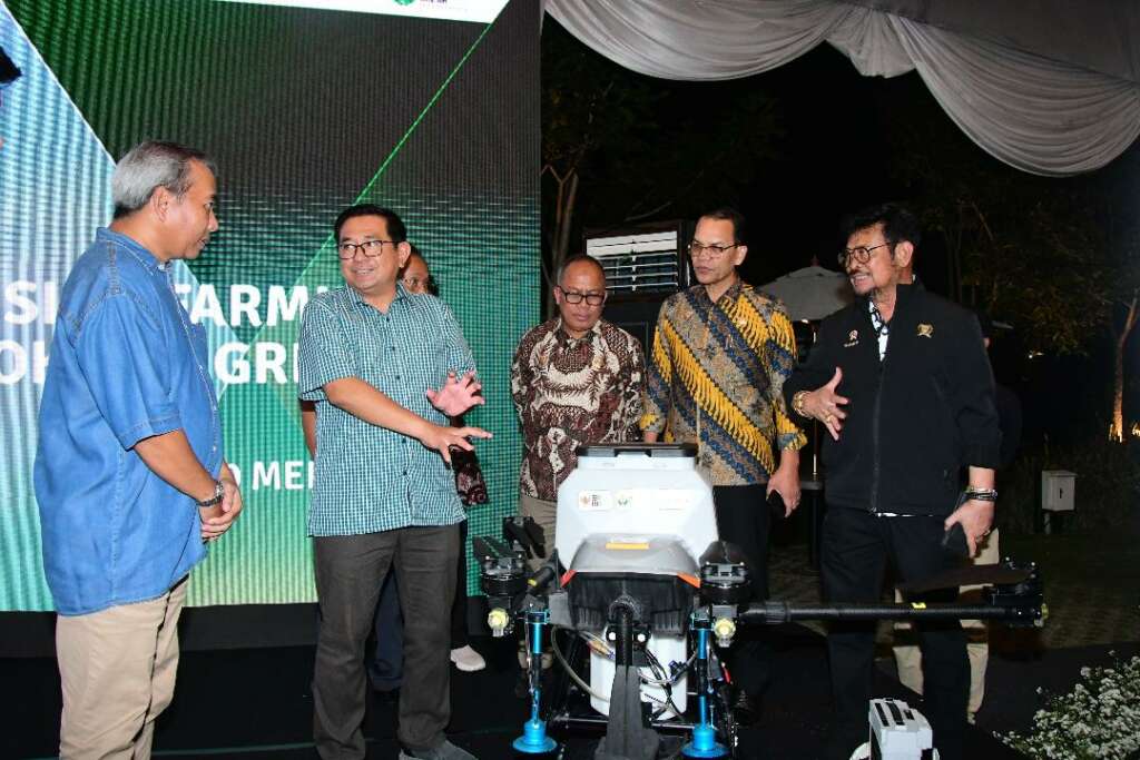 Direktur Utama Petrokimia Gresik, Dwi Satriyo Annurogo menjelaskan, program "Smart Precision Farming" kepada Mentan SYL.