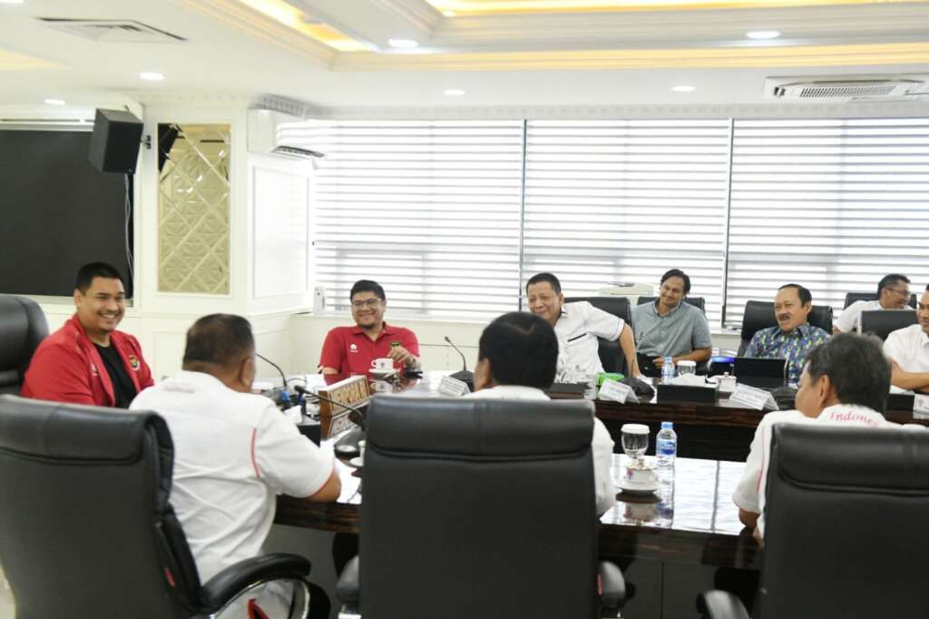Menpora Dito Ariotedjo menerima kunjungan Ketua Umum KONI Pusat Marciano Norman beserta Sekdaprov Sumut Arief S Trinugroho dan Pj. Gubernur Aceh Achmad Marzuki di Kantor Kemenpora Jakarta.