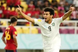 Pemain Uzbekistan Amirbek Saidov. Foto: FIFA